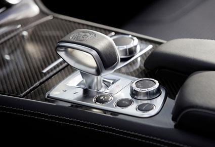 قصة اندفاع تتجدد مع سيارة SL 63 AMG الجديدة 